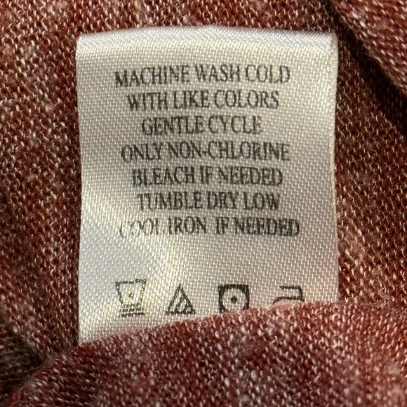 Almost Famous Red/Orange Heather Open Shoulder Hi-Lo Top - Picture 8 of 8